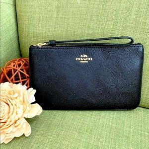 COACH Large Wristlet in Crossgrain Leather (Black)